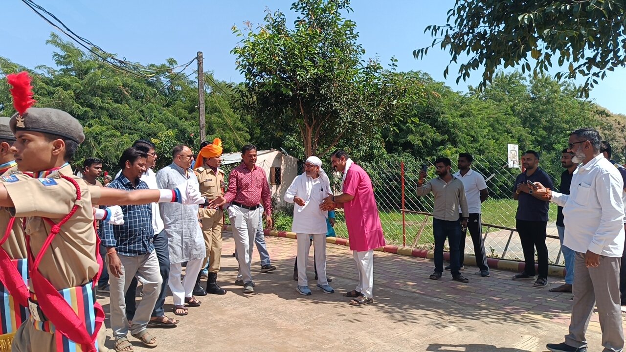 MP interacting with cadets at Sainik School Govindnagar